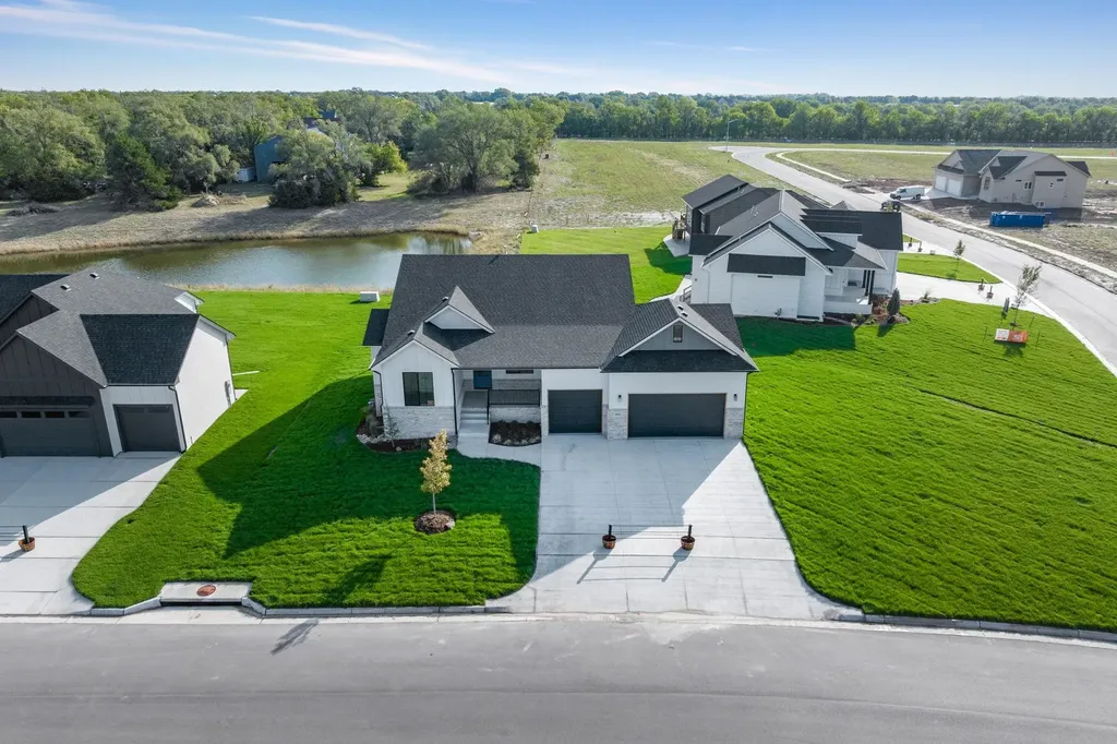 1015 S Brookside Goddard KS 67052