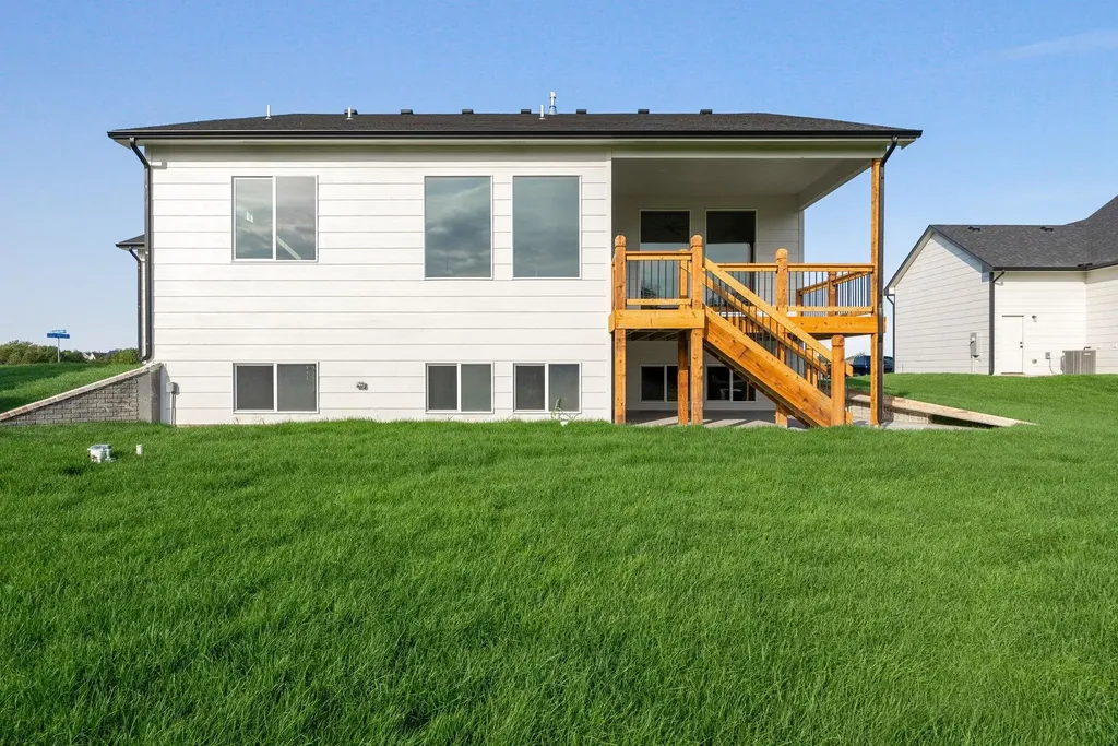1015 S Brookside Goddard KS 67052