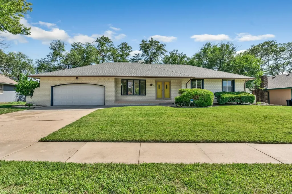 6827 E Bainbridge Road Wichita KS 67226