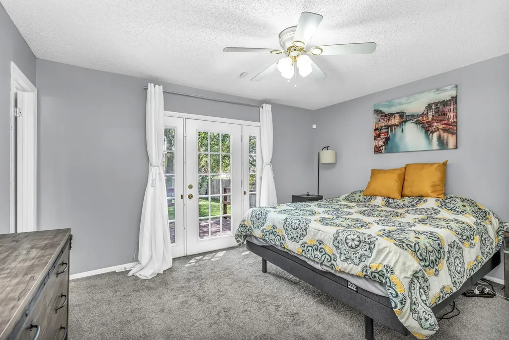 6827 E Bainbridge Road Wichita KS 67226