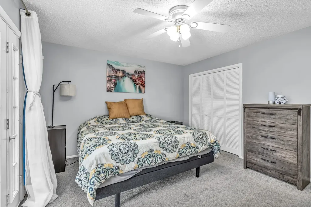 6827 E Bainbridge Road Wichita KS 67226