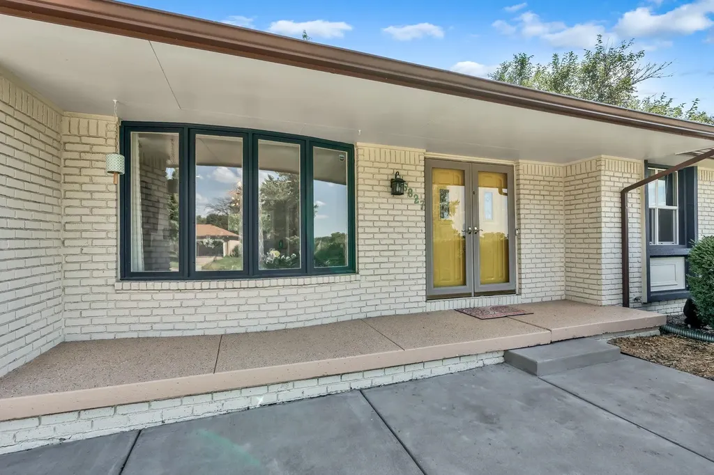 6827 E Bainbridge Road Wichita KS 67226