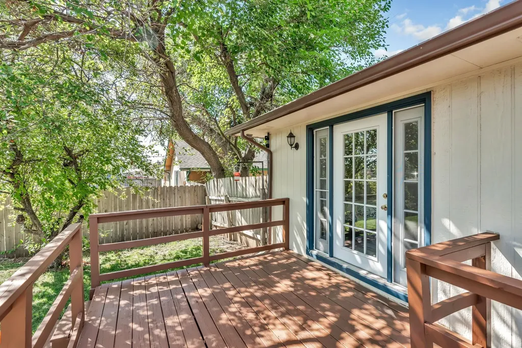 6827 E Bainbridge Road Wichita KS 67226