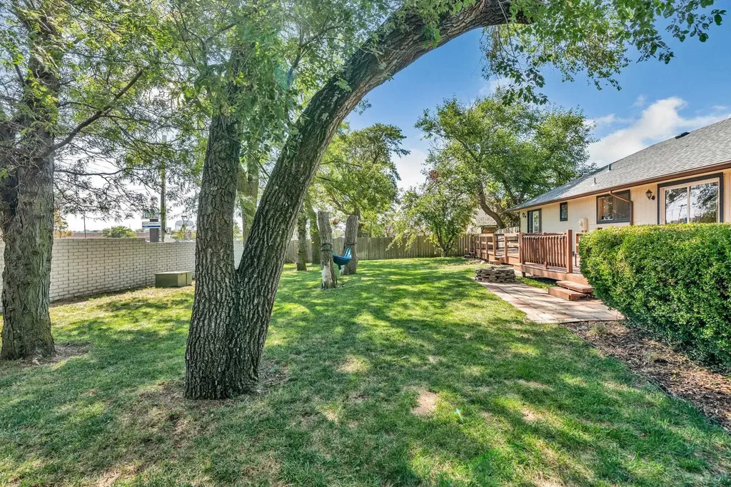 6827 E Bainbridge Road Wichita KS 67226