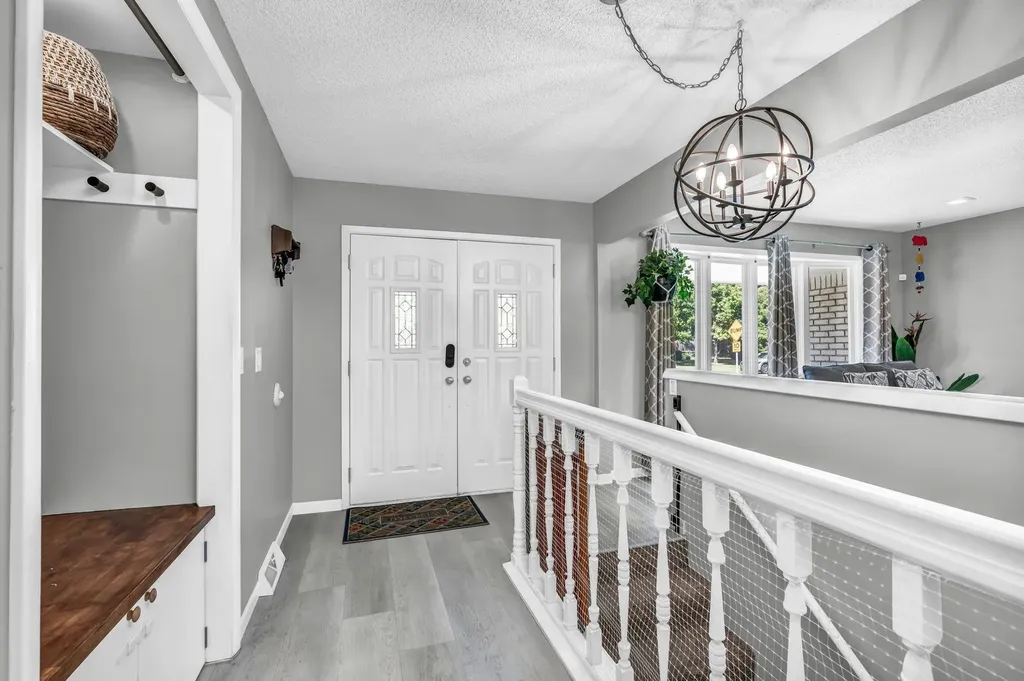 6827 E Bainbridge Road Wichita KS 67226