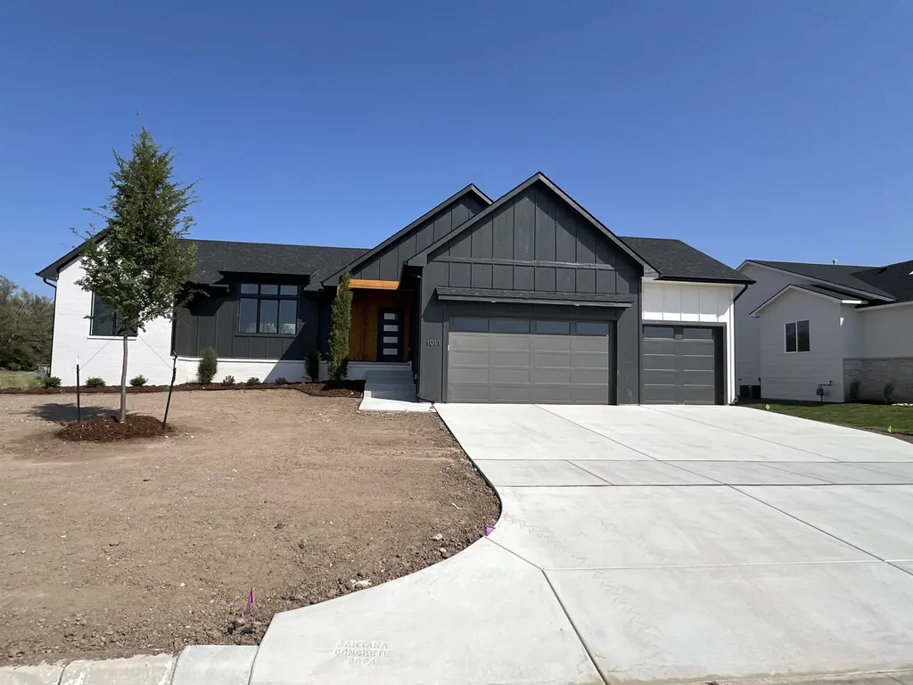 1011 S Brookside Goddard KS 67052