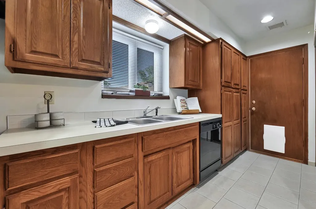 3037 N Longfellow Court Wichita KS 67226