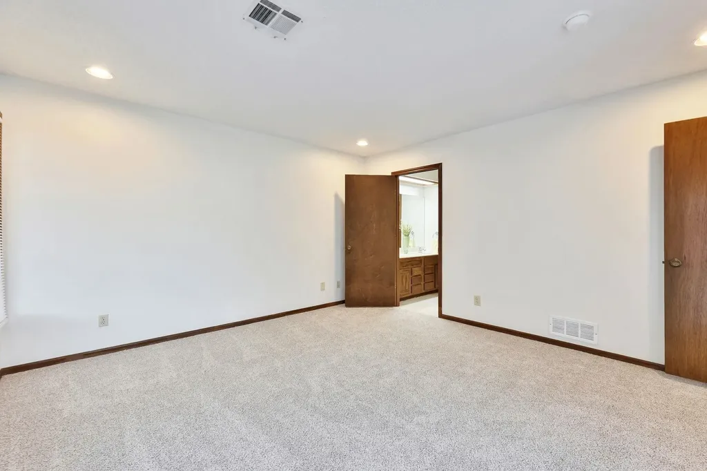 3037 N Longfellow Court Wichita KS 67226
