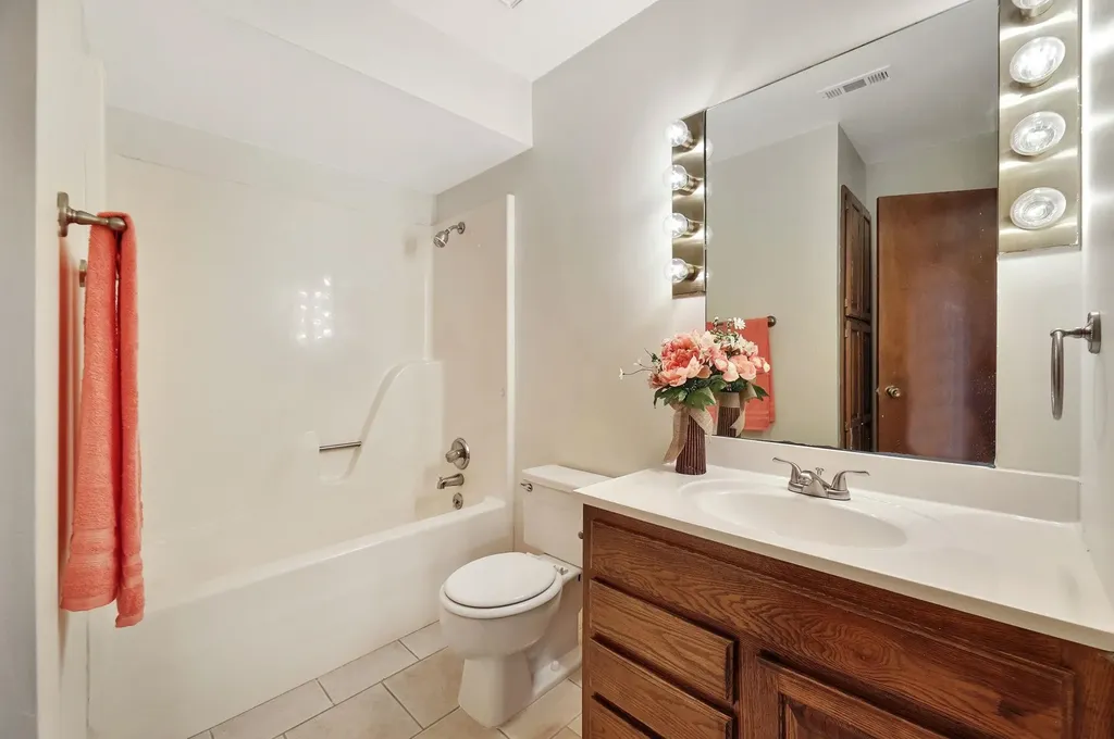 3037 N Longfellow Court Wichita KS 67226