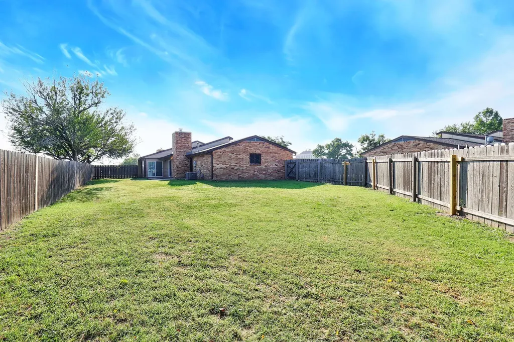 3037 N Longfellow Court Wichita KS 67226