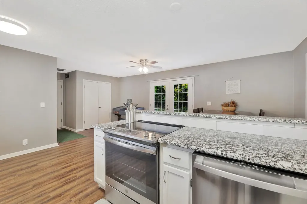 1917 N Edgemoor Wichita KS 67208