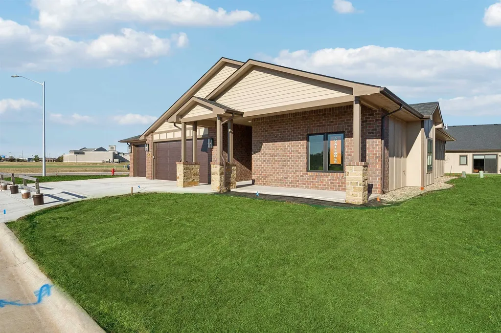 1626 S Dove Place Goddard KS 67052