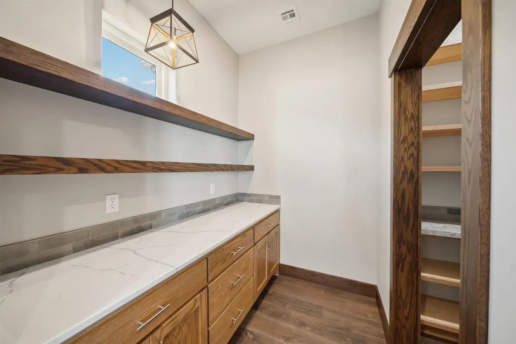 1626 S Dove Place Goddard KS 67052