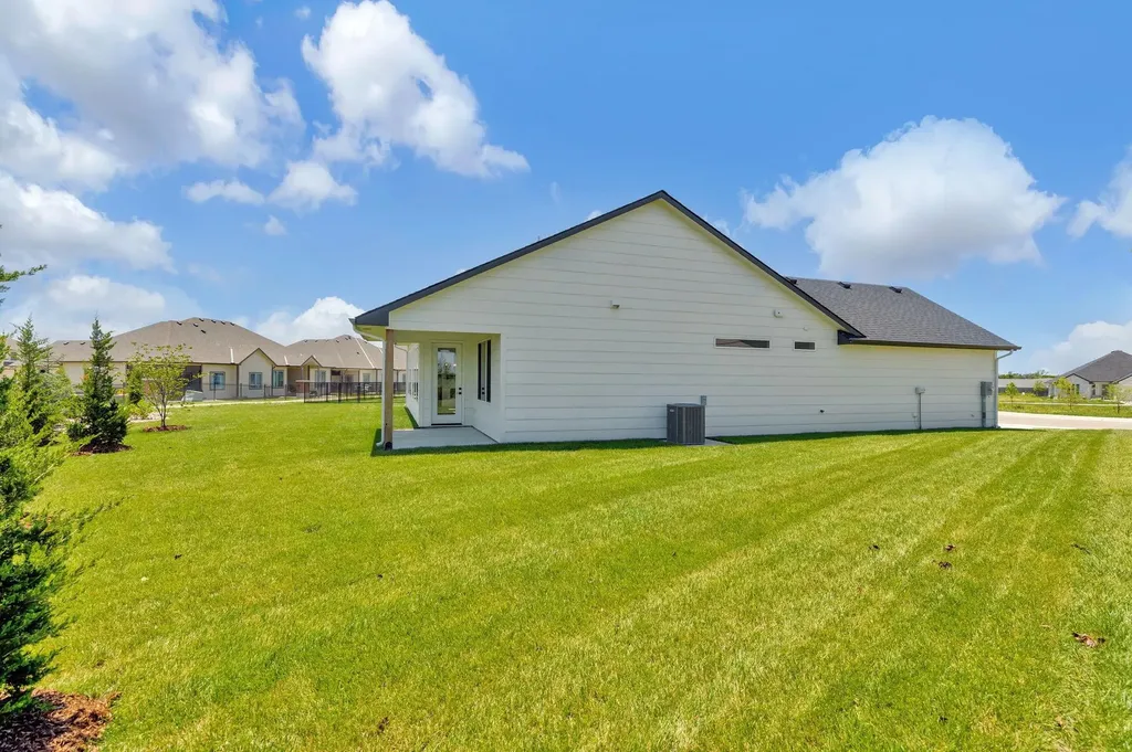844 N Speyside Circle Andover KS 67002