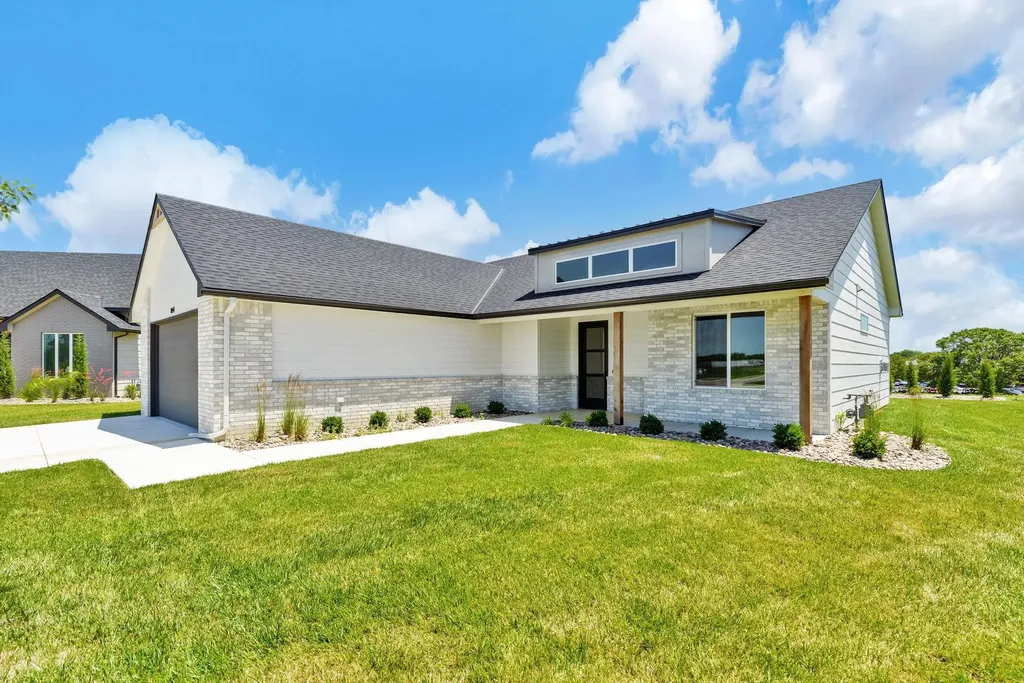844 N Speyside Circle Andover KS 67002
