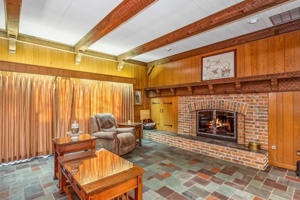 417 S Lexington Road Wichita KS 67218
