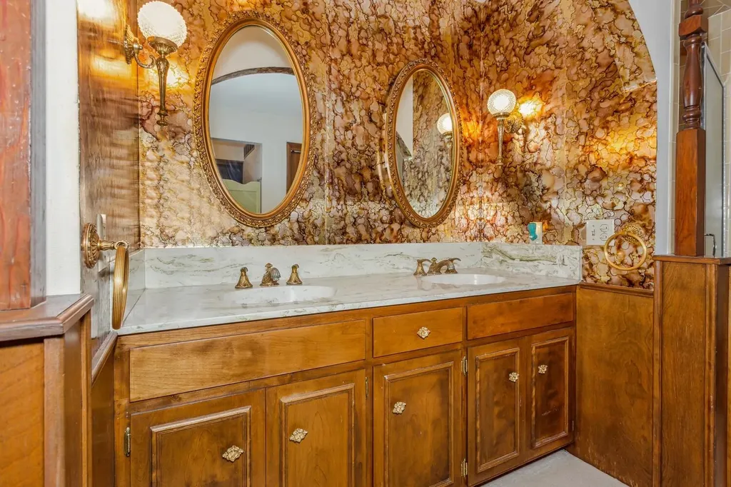 417 S Lexington Road Wichita KS 67218