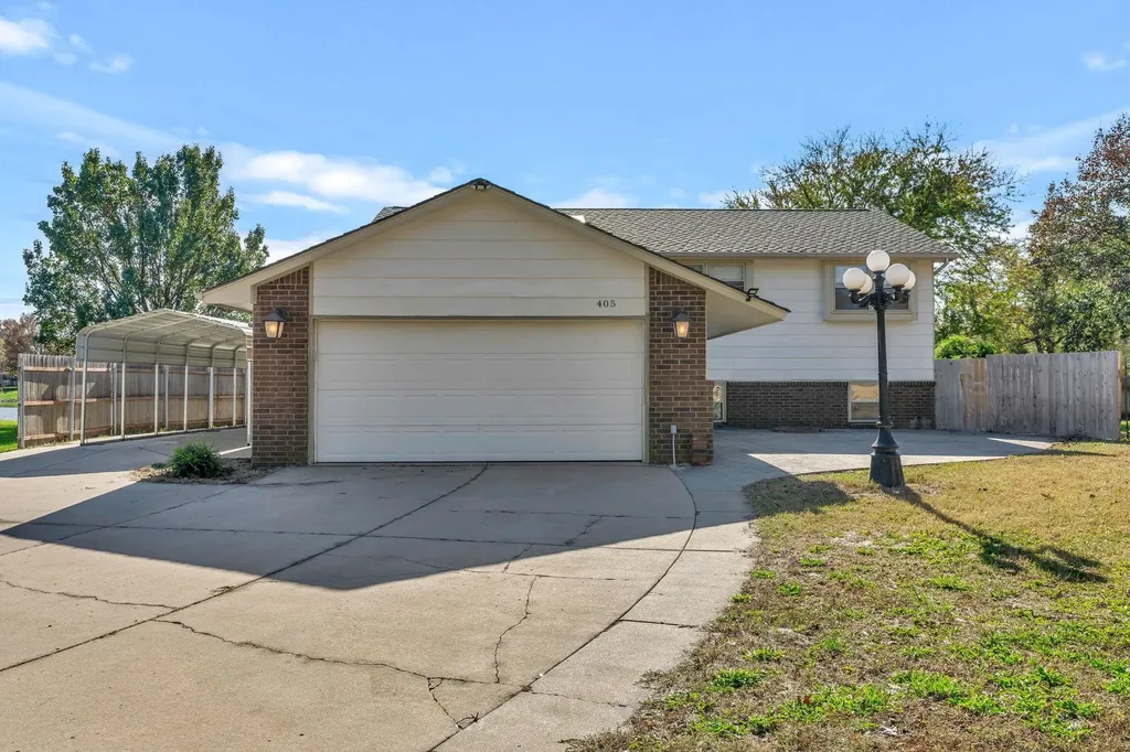 405 N Pine Grove Circle Wichita KS 67212
