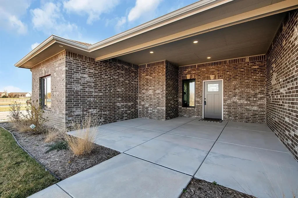 5146 N Lycee Street Bel Aire KS 67226
