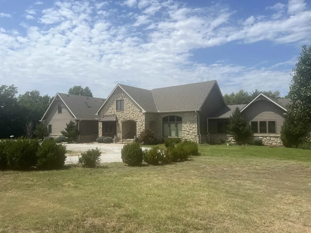 2000 E Madison Arkansas City KS 67005