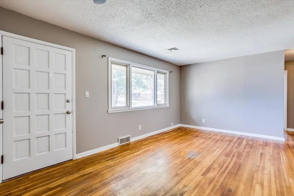1535 E Luther Street Wichita KS 67216