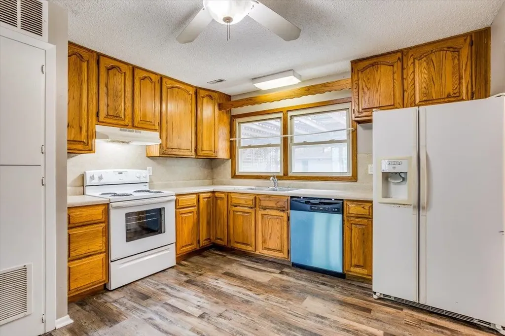 1535 E Luther Street Wichita KS 67216