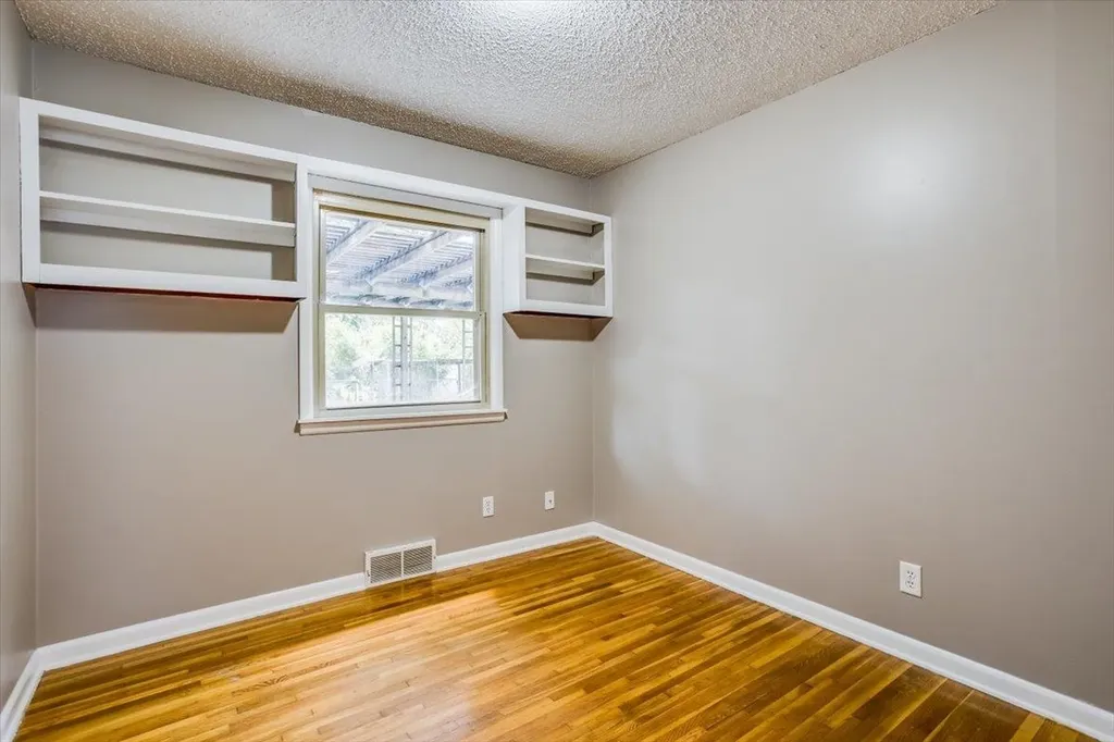 1535 E Luther Street Wichita KS 67216