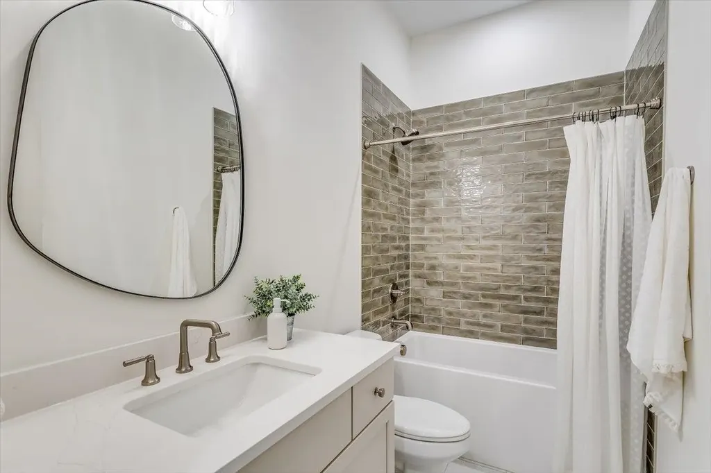 264 S Ciderbluff Circle Wichita KS 67052
