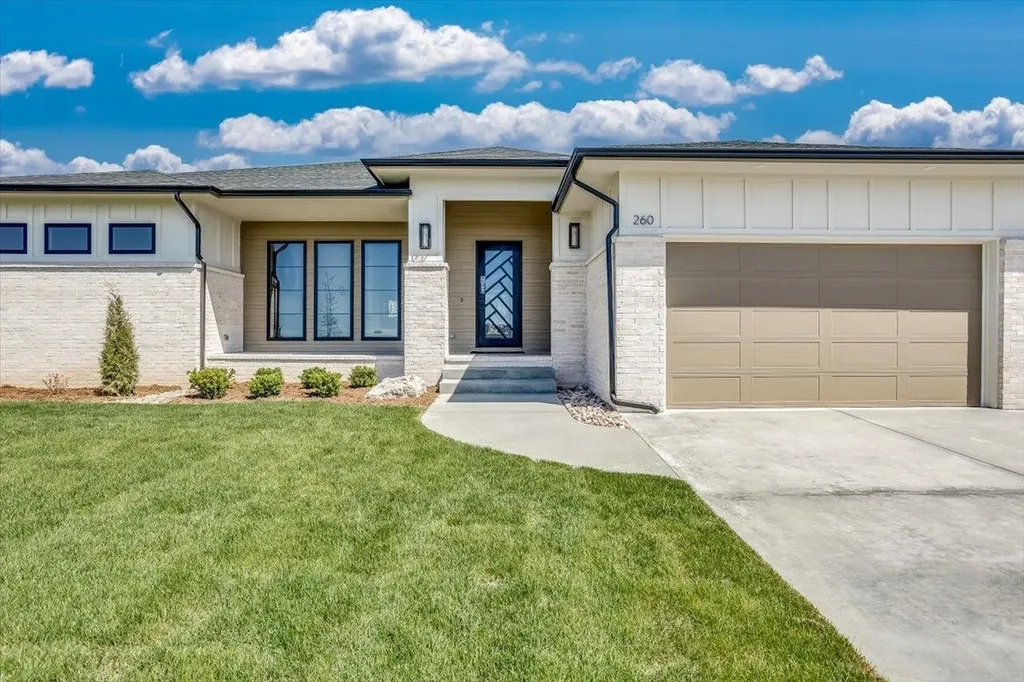260 S Ciderbluff Circle Wichita KS 67052