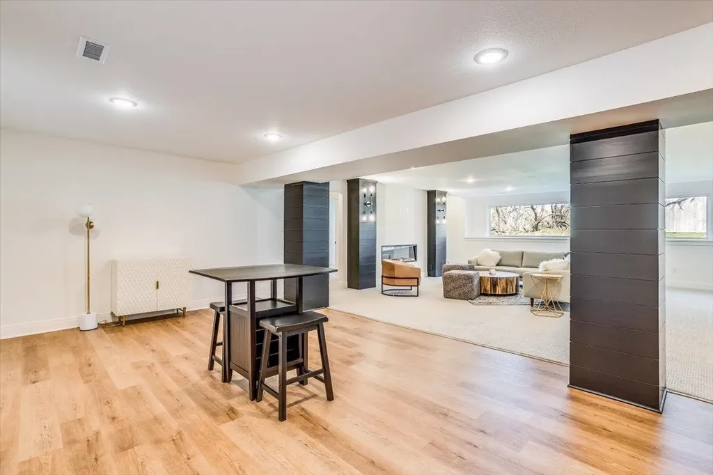 260 S Ciderbluff Circle Wichita KS 67052
