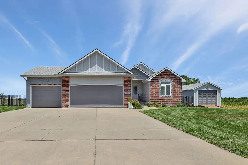 108 W Winterset Circle Goddard KS 67052