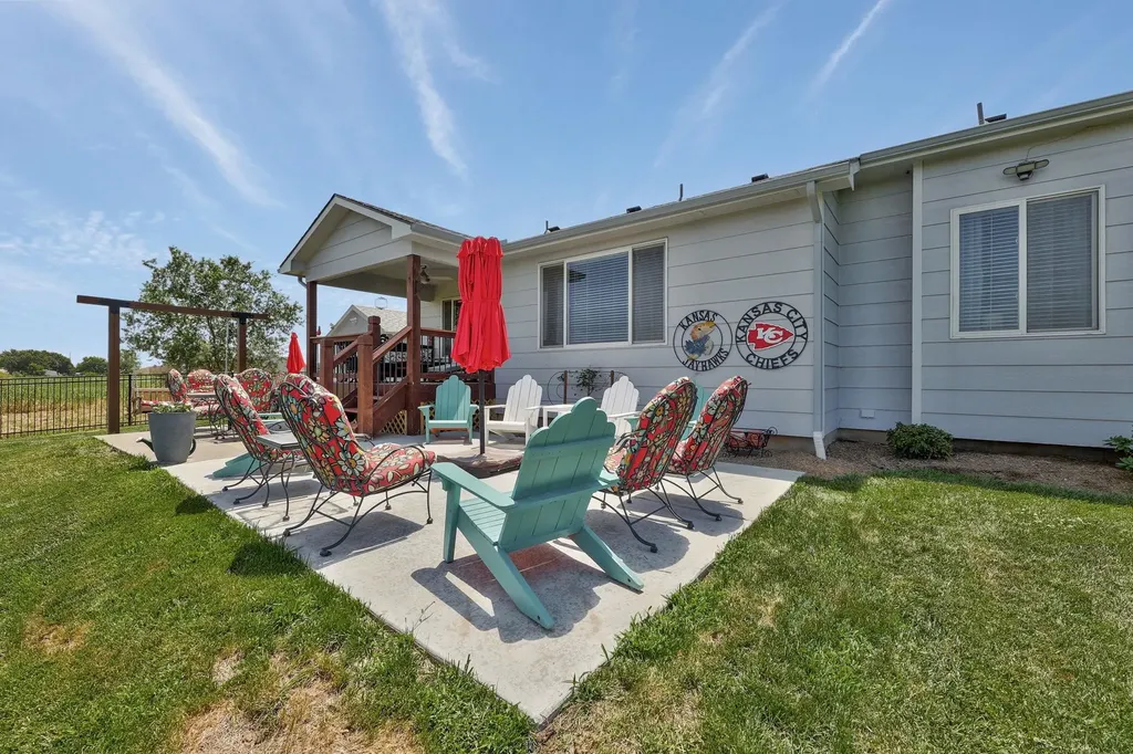 108 W Winterset Circle Goddard KS 67052