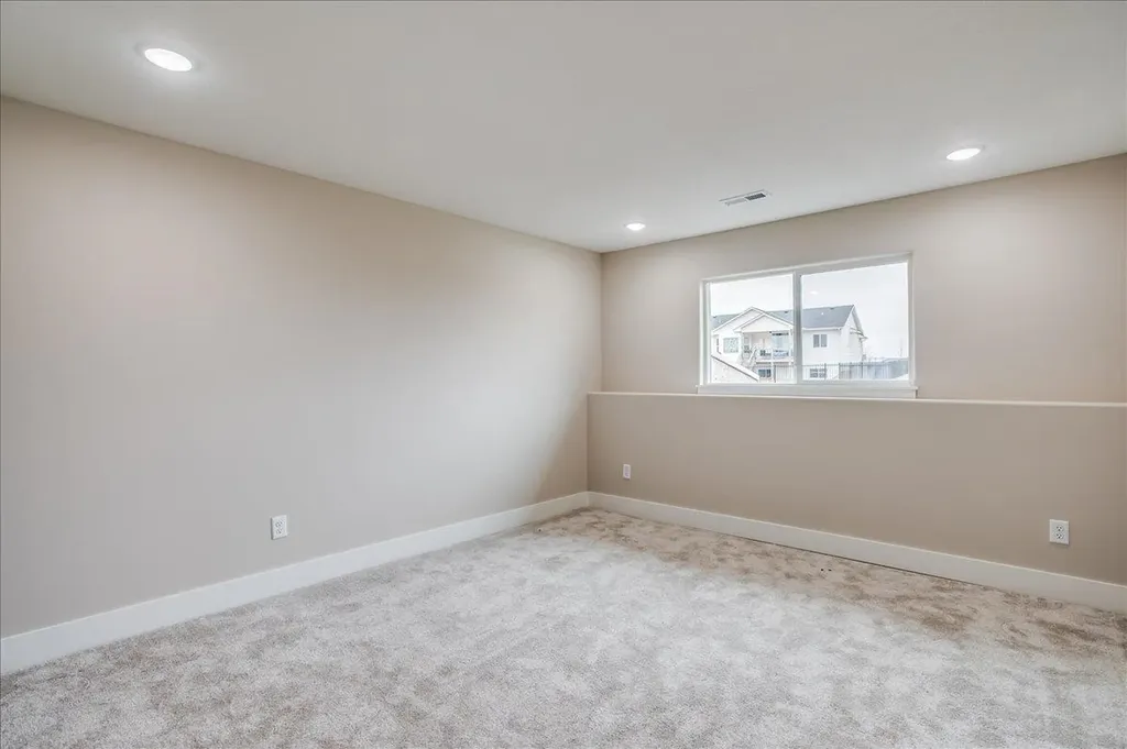 178 S Wellcrest Court Wichita KS 67052