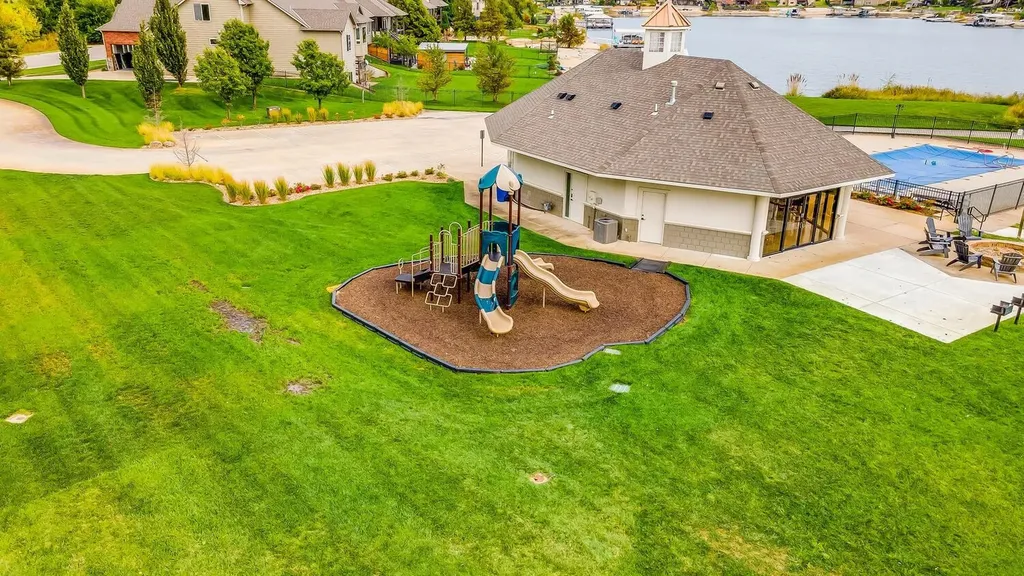 4646 W Emerald Bay Court Wichita KS 67205