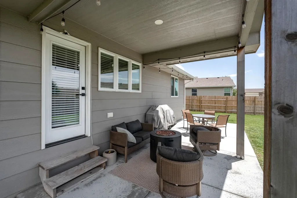 1617 N Thoroughbred Street Wichita KS 67235