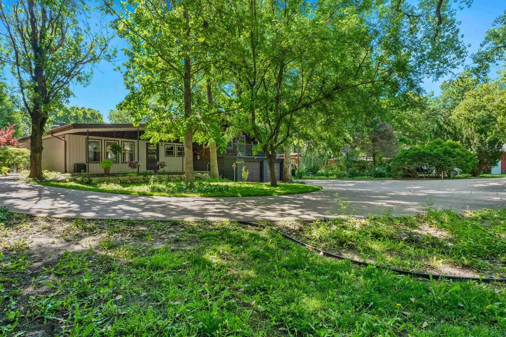 5739 N Sullivan Road Wichita KS 67204