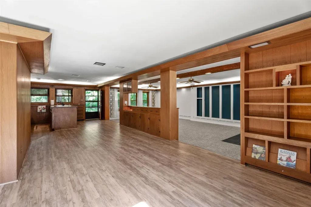 5739 N Sullivan Road Wichita KS 67204