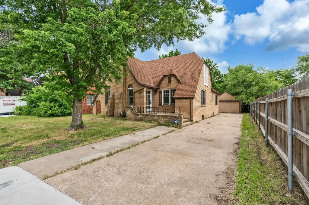 246 N Oliver Avenue Wichita KS 67208