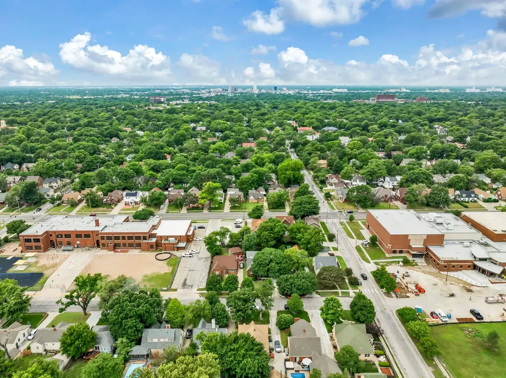 246 N Oliver Avenue Wichita KS 67208