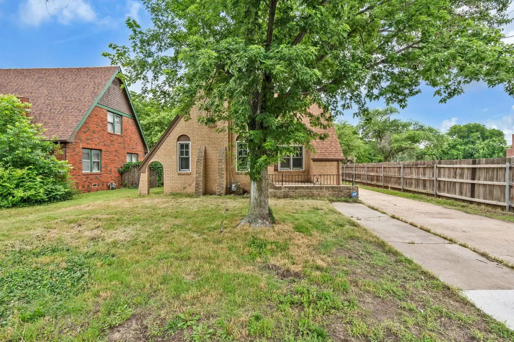 246 N Oliver Avenue Wichita KS 67208