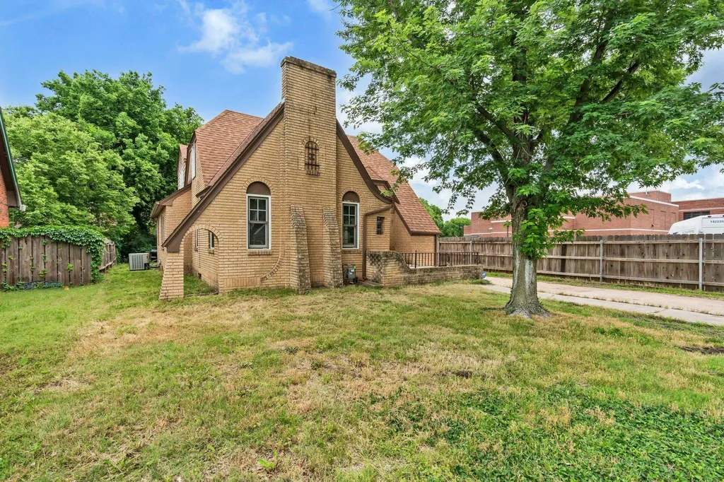 246 N Oliver Avenue Wichita KS 67208