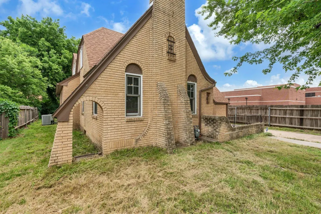 246 N Oliver Avenue Wichita KS 67208