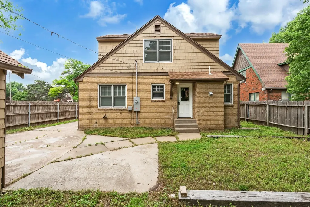 246 N Oliver Avenue Wichita KS 67208