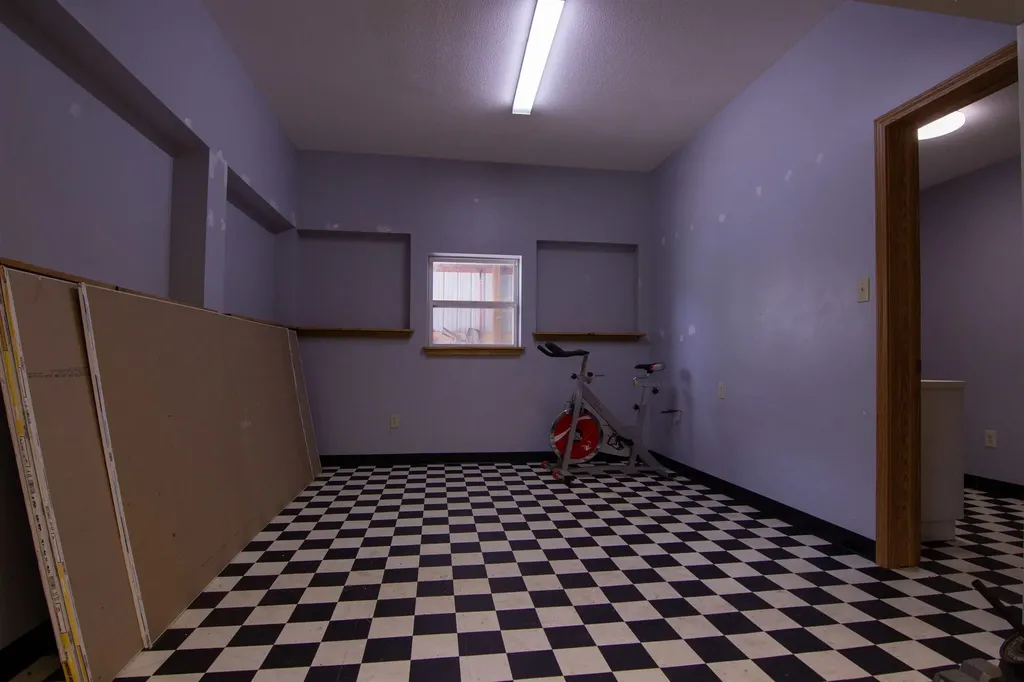 1515 E Alta Wichita KS 67216
