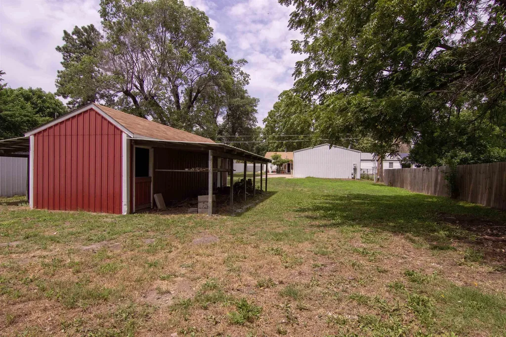 1515 E Alta Wichita KS 67216