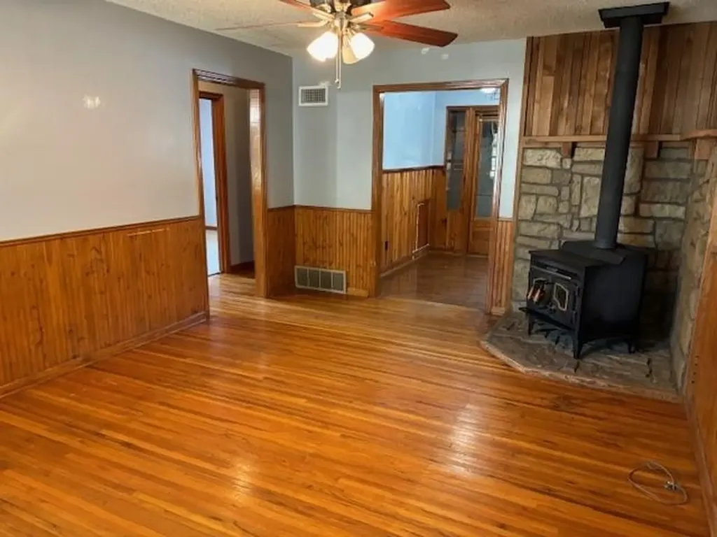 1515 E Alta Wichita KS 67216