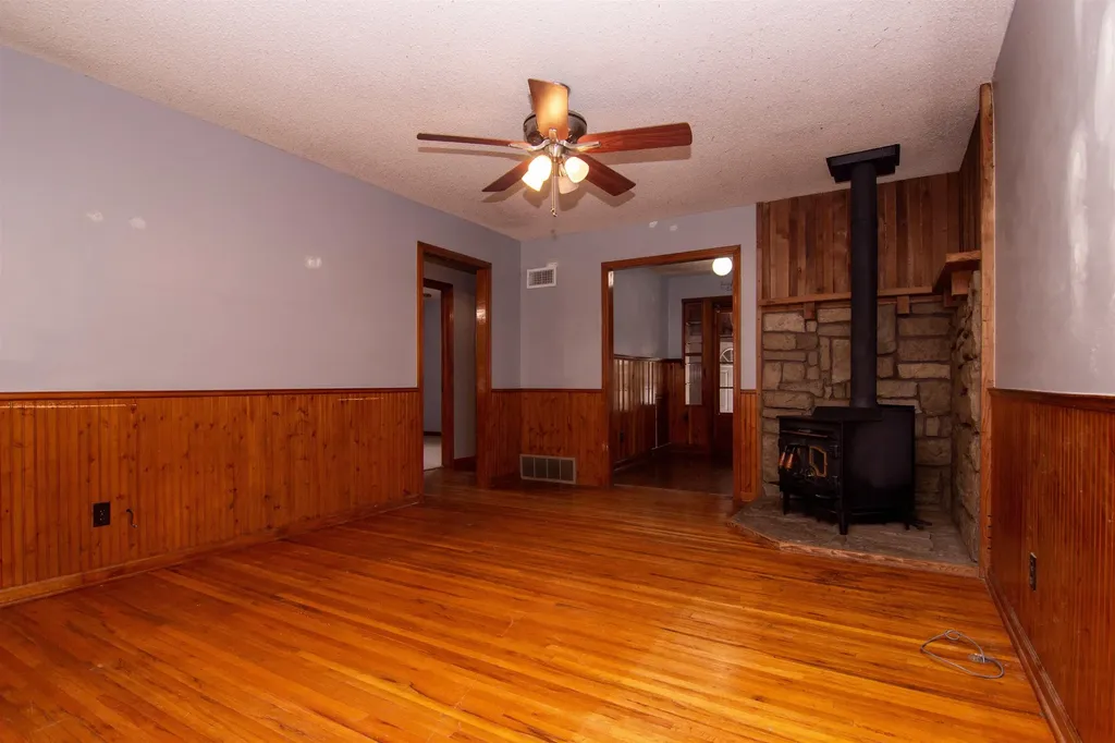 1515 E Alta Wichita KS 67216