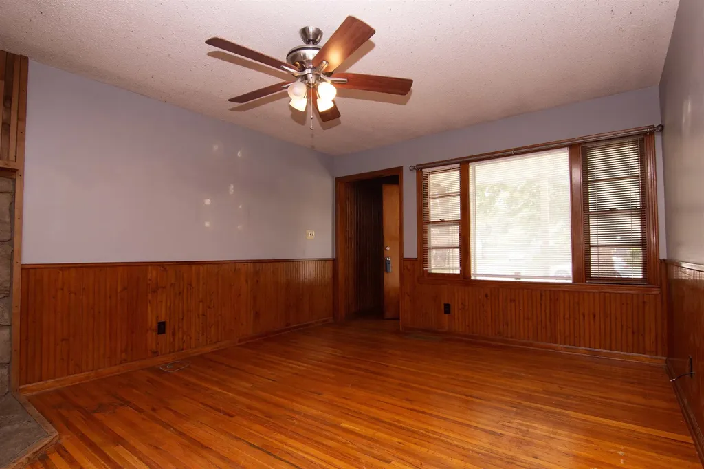 1515 E Alta Wichita KS 67216