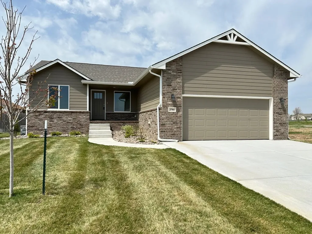 Augusta KS, 2701 N Mainsgate Drive