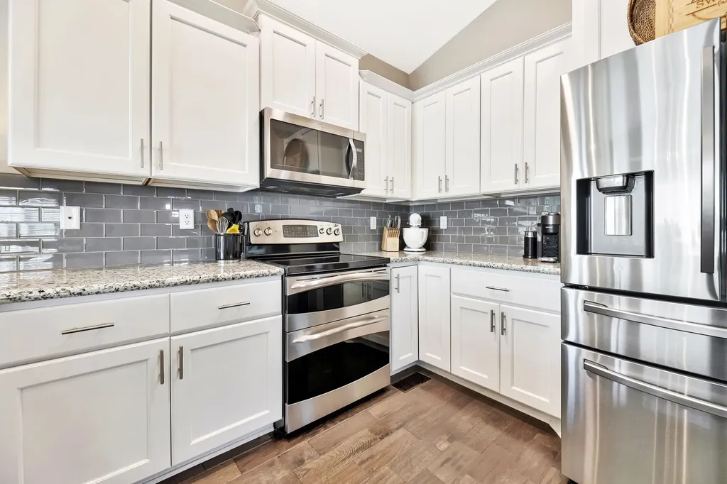 5191 N Cambridge Street Bel Aire KS 67226